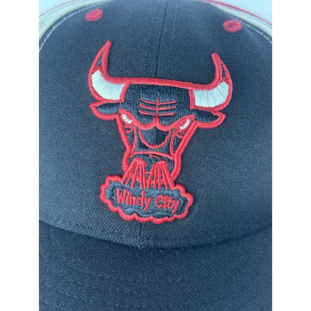 Chicago Bulls Windy City Pinwheel New Era Fitted Hat Size 7 3/4 NBA Basketball